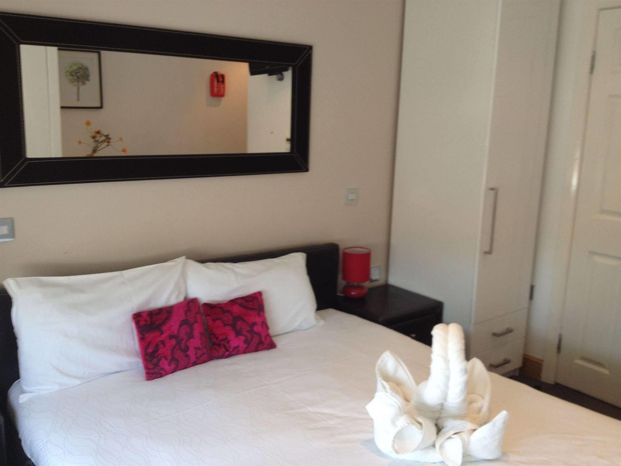 West End Lane II Lejlighedshotel London Eksteriør billede
